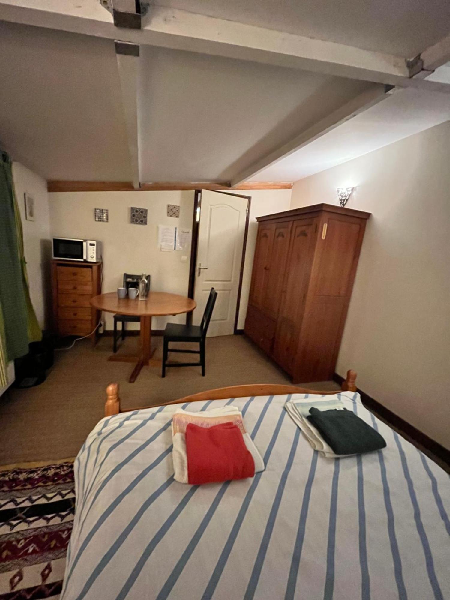 A Room And Garden Close To Paris فيتري سور سين المظهر الخارجي الصورة